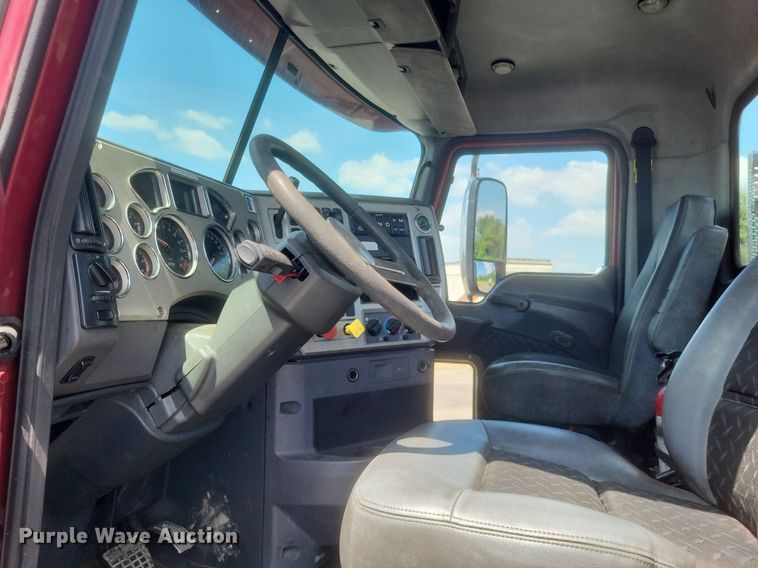 image for item DR4965 2015 Mack  CXU semi truck