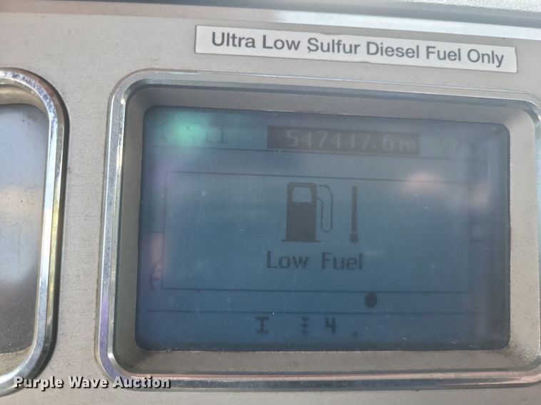 image for item DR4965 2015 Mack  CXU semi truck