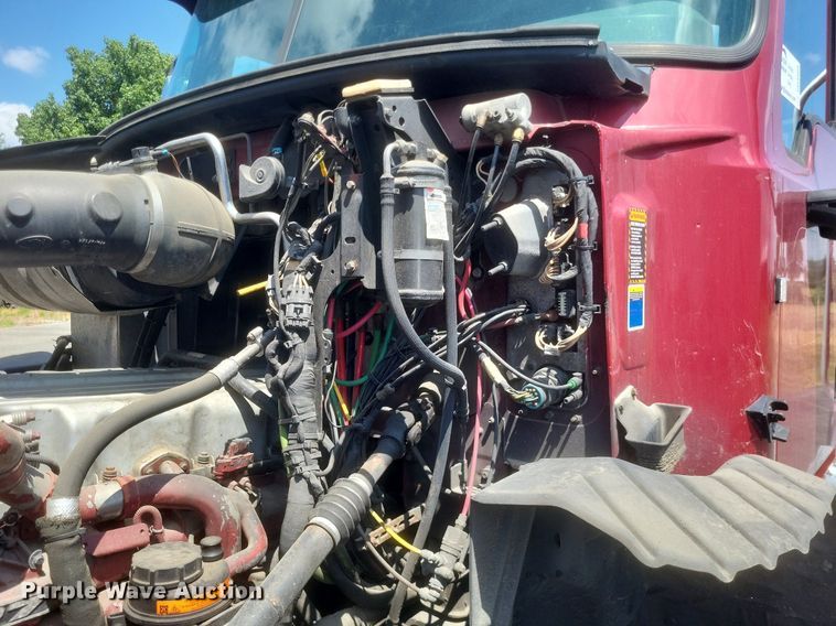 image for item DR4965 2015 Mack  CXU semi truck