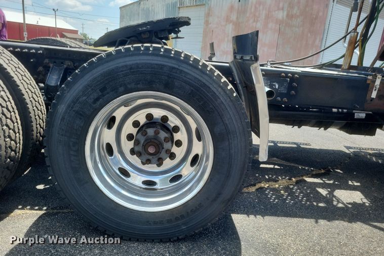 image for item DR4965 2015 Mack  CXU semi truck