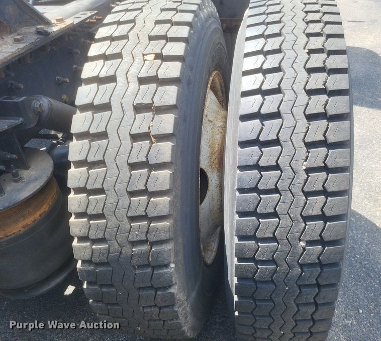 image for item DR4965 2015 Mack  CXU semi truck