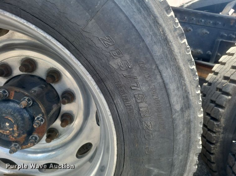 image for item DR4965 2015 Mack  CXU semi truck