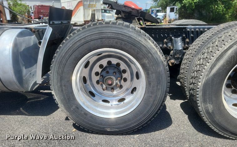 image for item DR4965 2015 Mack  CXU semi truck