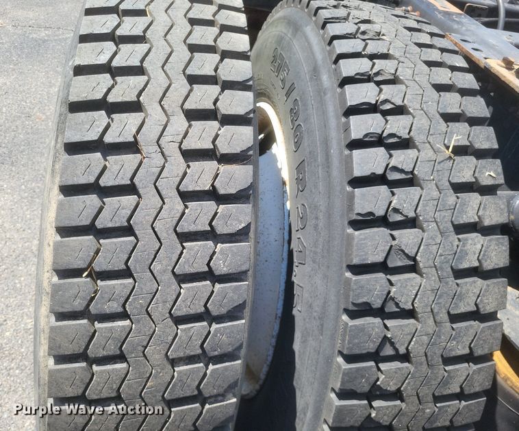 image for item DR4965 2015 Mack  CXU semi truck