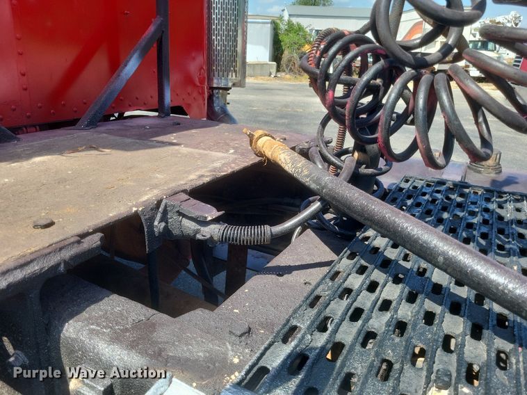 image for item DR4966 1993 Peterbilt  379 semi truck