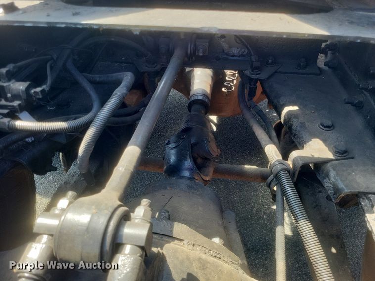 image for item DR4966 1993 Peterbilt  379 semi truck