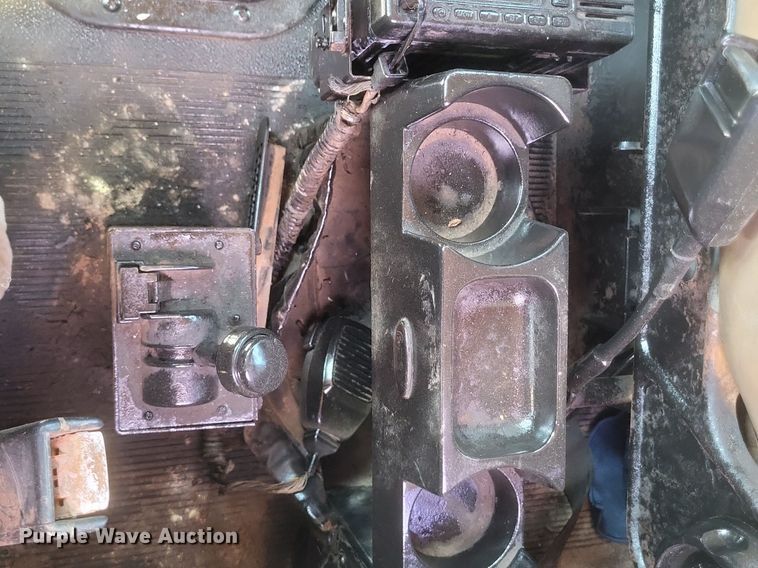 image for item DR4966 1993 Peterbilt  379 semi truck