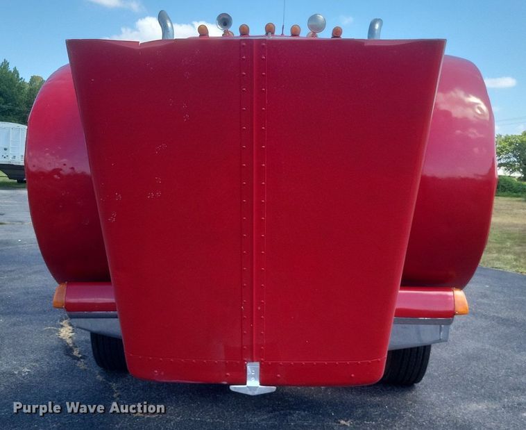 image for item DR4966 1993 Peterbilt  379 semi truck