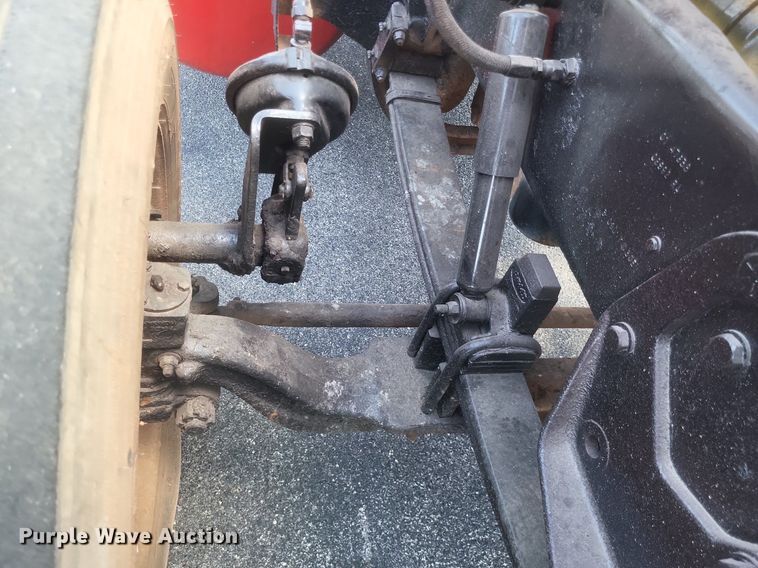 image for item DR4966 1993 Peterbilt  379 semi truck