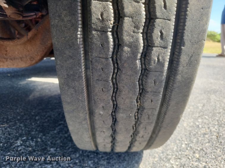 image for item DR4966 1993 Peterbilt  379 semi truck