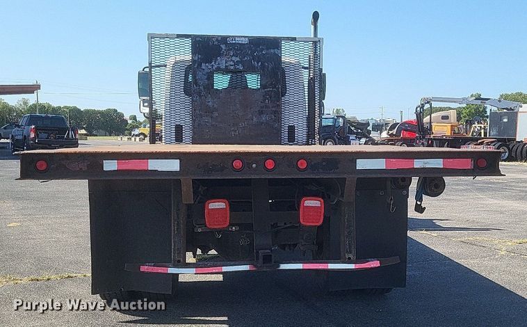 image for item DR4967 2007 International  4300 flatbed truck