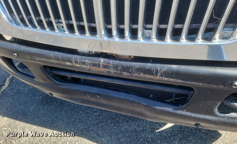 image for item DR4967 2007 International  4300 flatbed truck