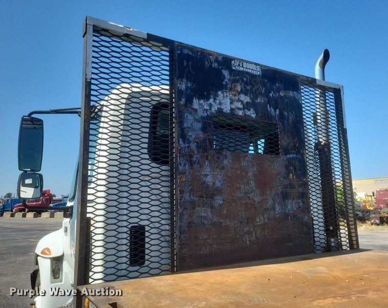 image for item DR4967 2007 International  4300 flatbed truck