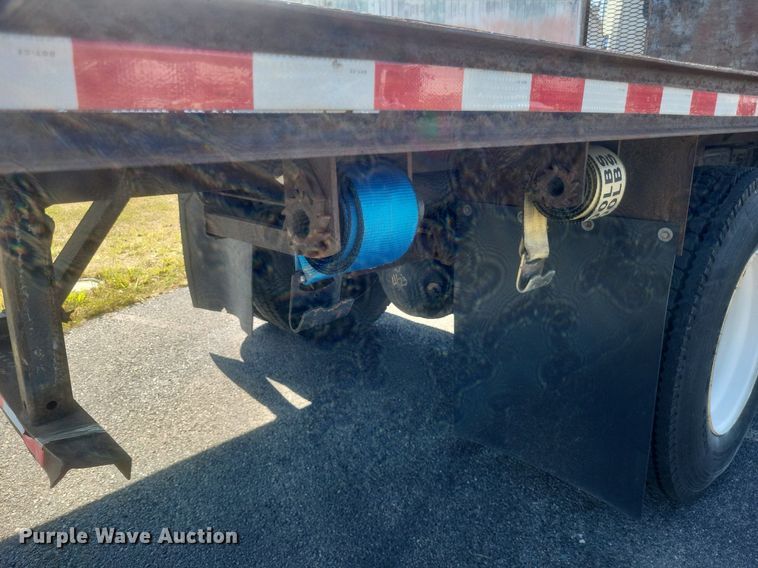 image for item DR4967 2007 International  4300 flatbed truck