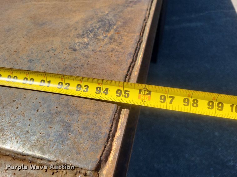 image for item DR4967 2007 International  4300 flatbed truck