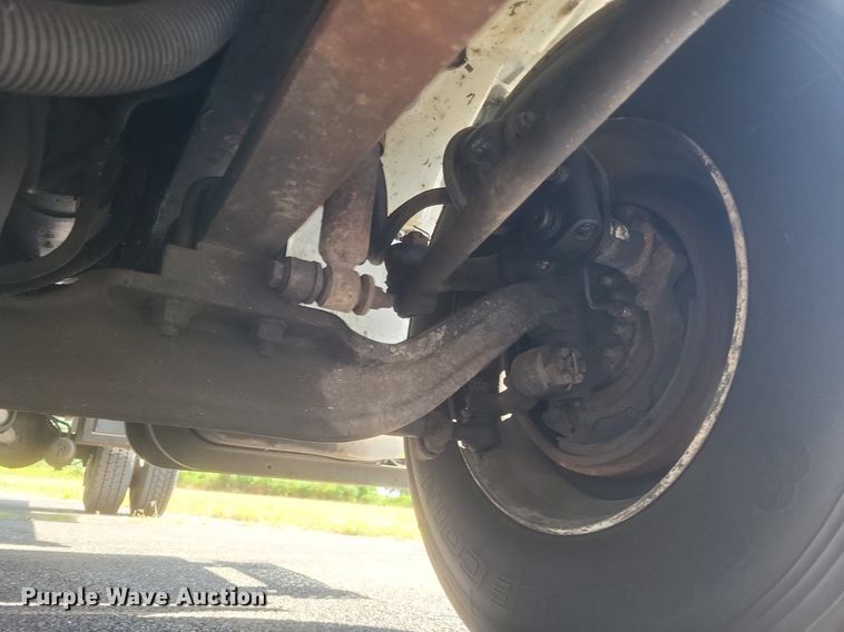 image for item DR4967 2007 International  4300 flatbed truck