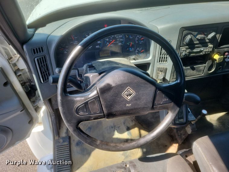 image for item DR4967 2007 International  4300 flatbed truck