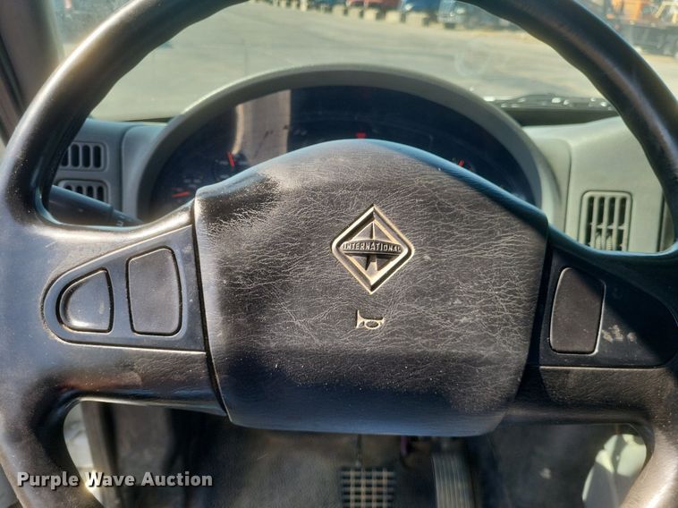 image for item DR4967 2007 International  4300 flatbed truck