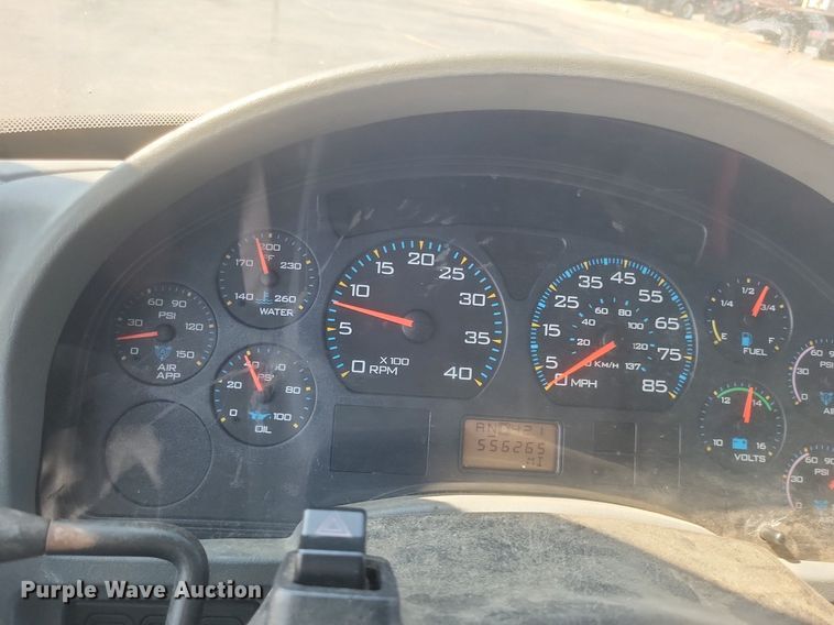 image for item DR4967 2007 International  4300 flatbed truck