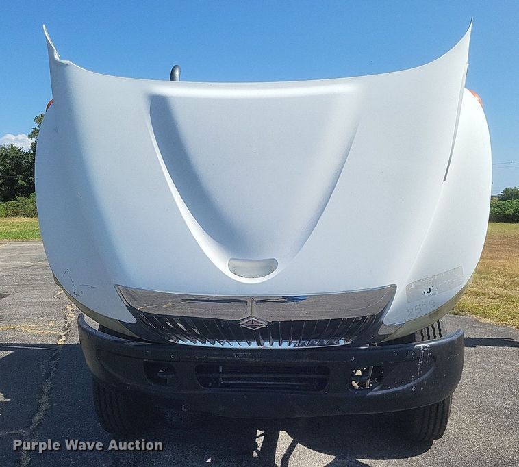 image for item DR4967 2007 International  4300 flatbed truck