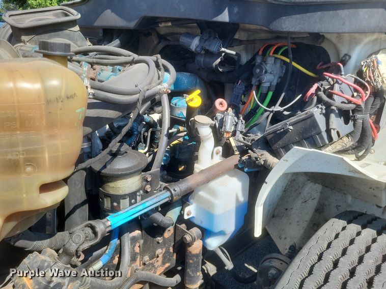 image for item DR4967 2007 International  4300 flatbed truck