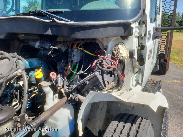 image for item DR4967 2007 International  4300 flatbed truck