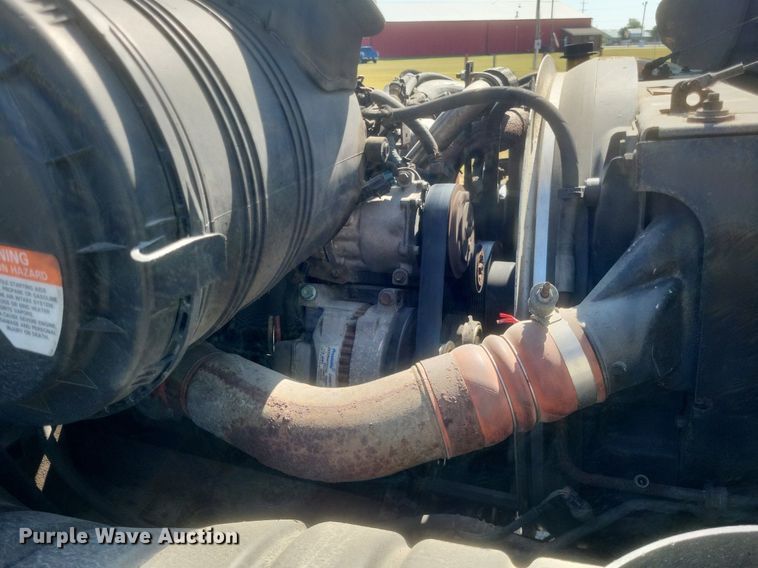 image for item DR4967 2007 International  4300 flatbed truck