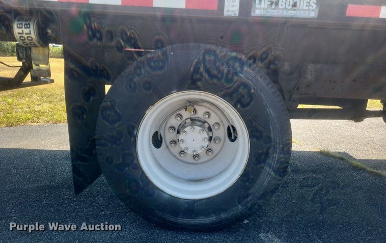 image for item DR4967 2007 International  4300 flatbed truck