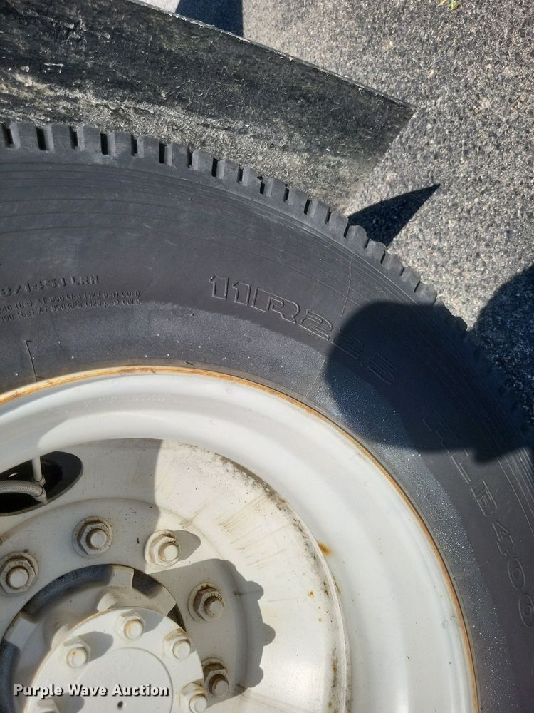 image for item DR4967 2007 International  4300 flatbed truck