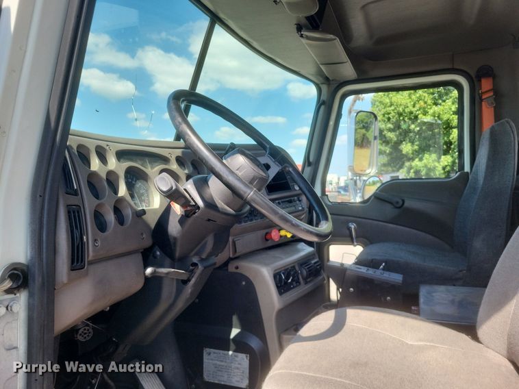 image for item DR4969 2007 Mack Vision CXN 612 semi truck