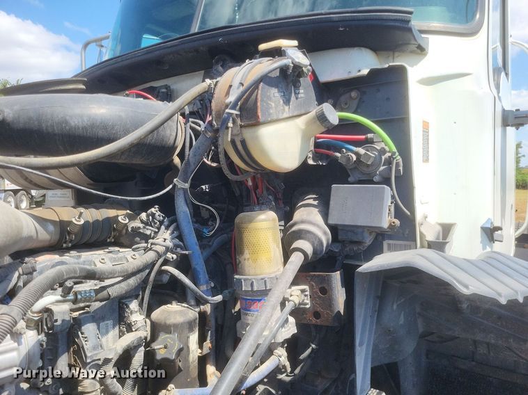 image for item DR4969 2007 Mack Vision CXN 612 semi truck