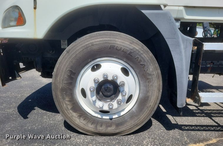 image for item DR4969 2007 Mack Vision CXN 612 semi truck