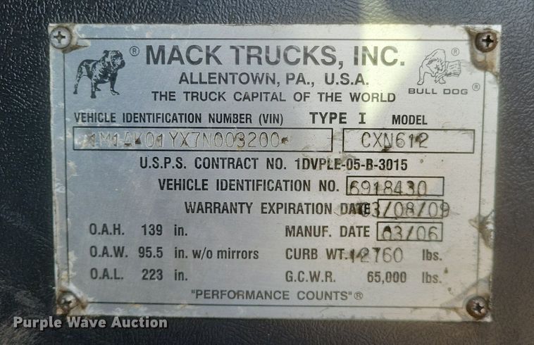 image for item DR4969 2007 Mack Vision CXN 612 semi truck