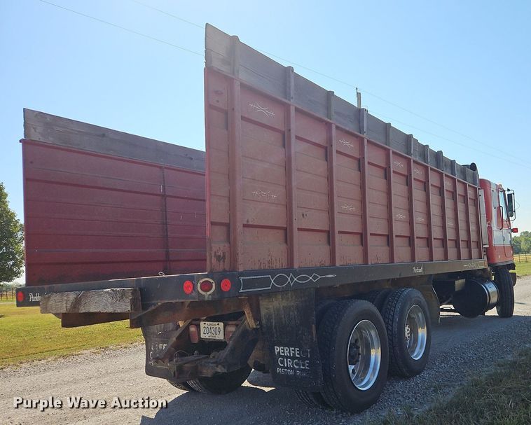 image for item DR8761 1979 GMC Astro 95 dump flatbed truck
