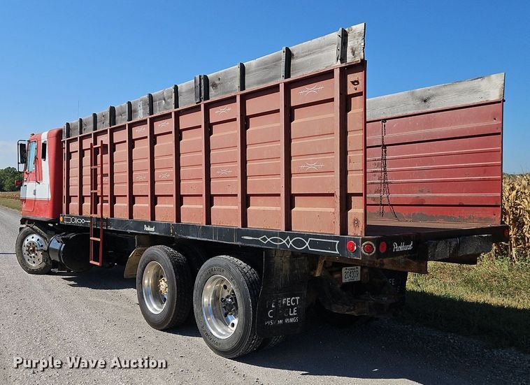 image for item DR8761 1979 GMC Astro 95 dump flatbed truck