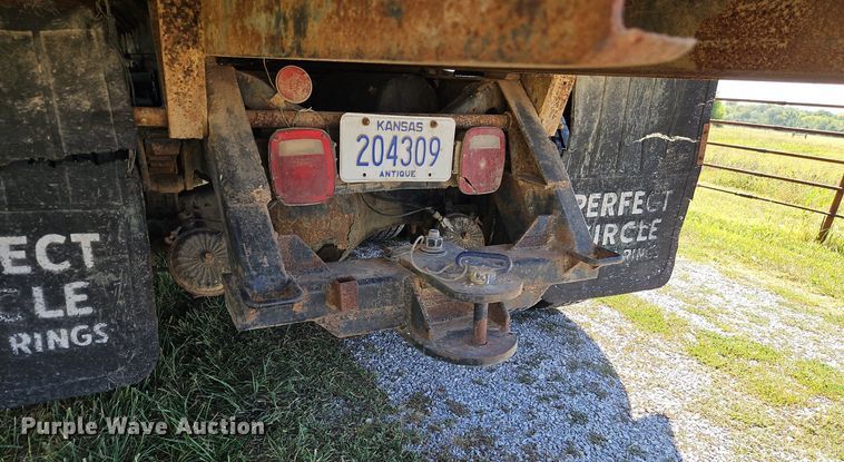 image for item DR8761 1979 GMC Astro 95 dump flatbed truck