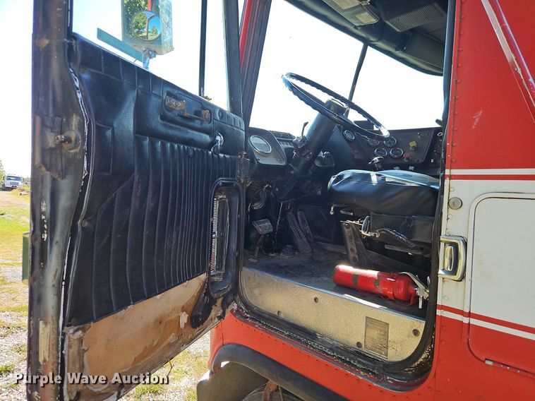 image for item DR8761 1979 GMC Astro 95 dump flatbed truck