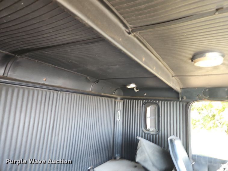 image for item DR8761 1979 GMC Astro 95 dump flatbed truck