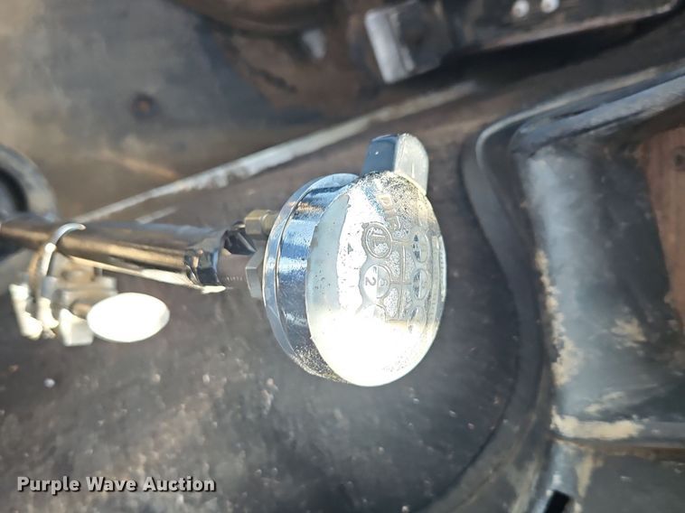 image for item DR8761 1979 GMC Astro 95 dump flatbed truck