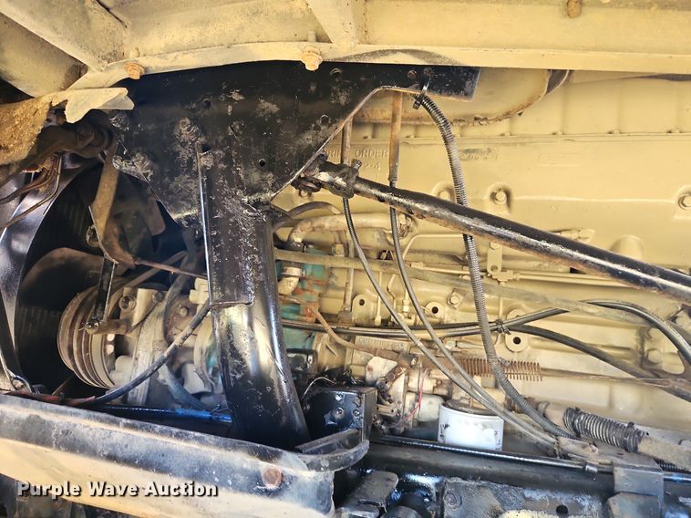 image for item DR8761 1979 GMC Astro 95 dump flatbed truck