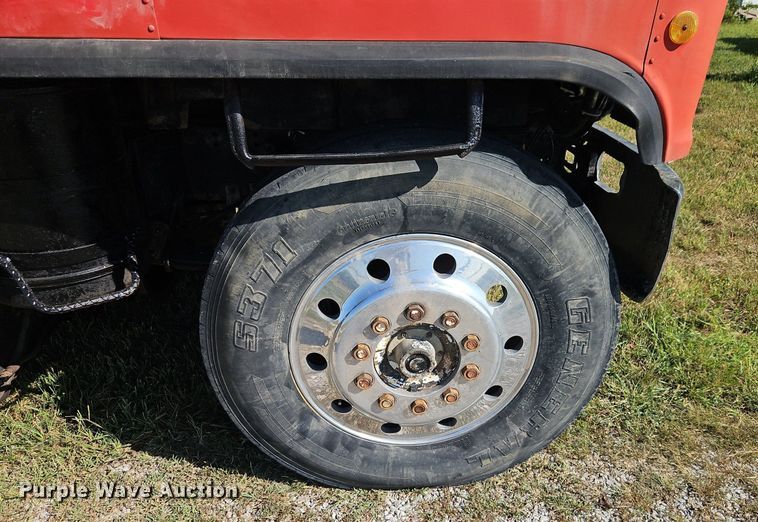 image for item DR8761 1979 GMC Astro 95 dump flatbed truck