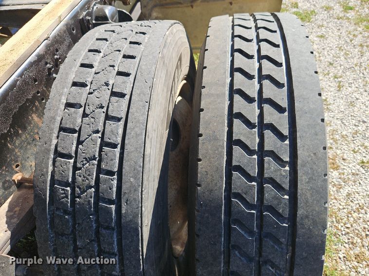 image for item DR8761 1979 GMC Astro 95 dump flatbed truck