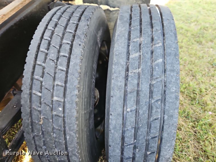 image for item DR8761 1979 GMC Astro 95 dump flatbed truck