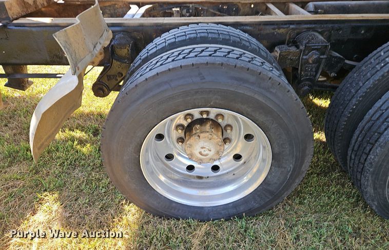 image for item DR8761 1979 GMC Astro 95 dump flatbed truck