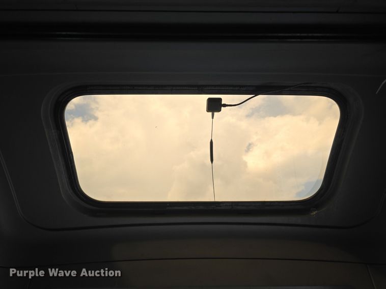 image for item DS4780 1998 Freightliner FLD132064T semi truck