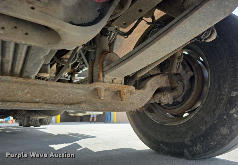 image for item DS4780 1998 Freightliner FLD132064T semi truck