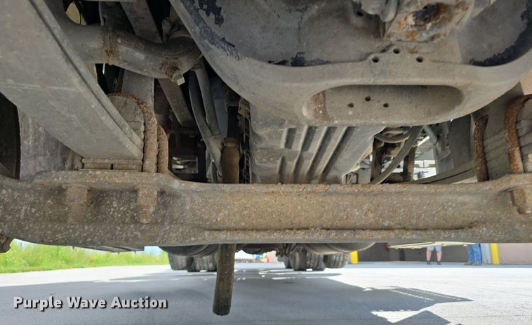 image for item DS4780 1998 Freightliner FLD132064T semi truck