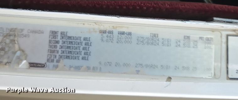 image for item DS4780 1998 Freightliner FLD132064T semi truck