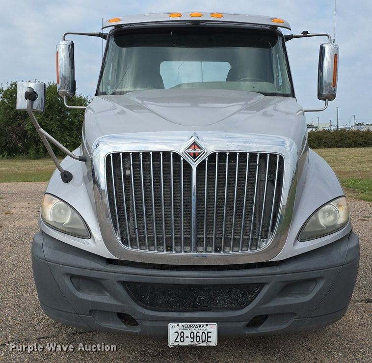 image for item DS4813 2014 International Eagle ProStar semi truck