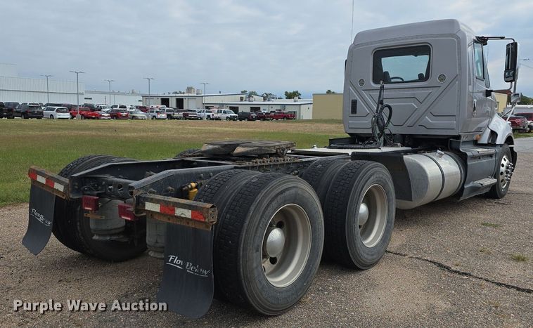 image for item DS4813 2014 International Eagle ProStar semi truck